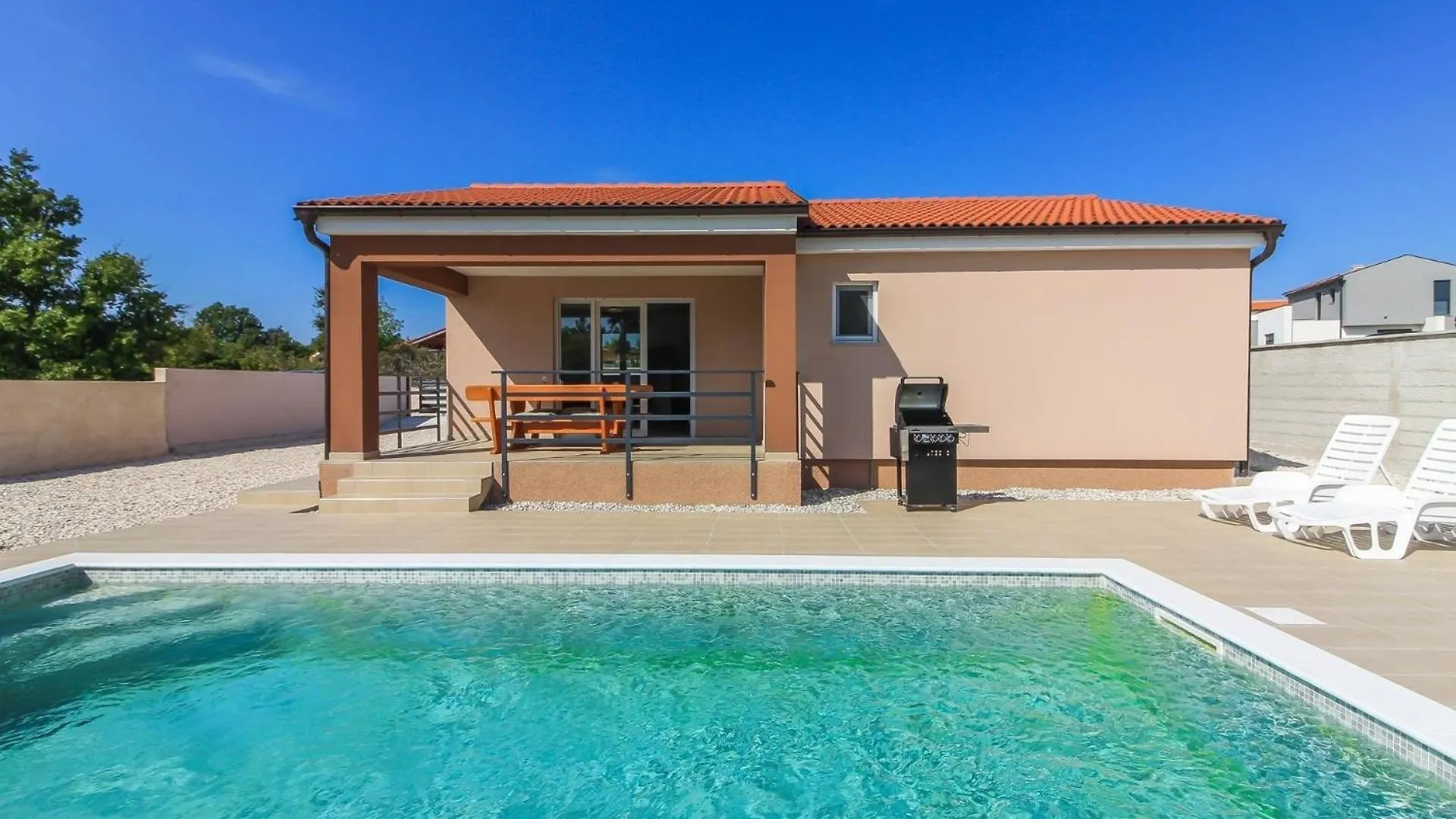 Ferienhaus Mit Privatpool Fuer 5 Personen Ca 95 Qm In Stokovci, Istrien Binnenland Von Istrien Croatia